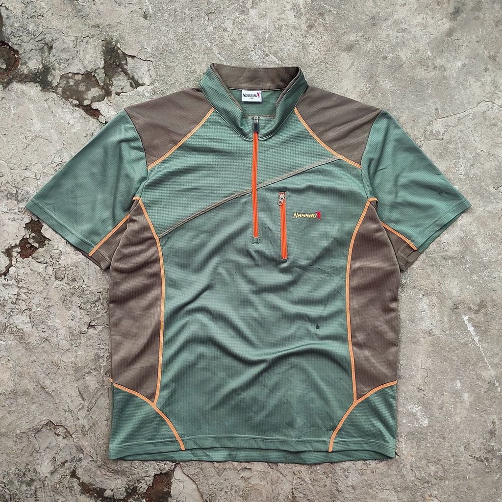 KAOS OUTDOR OLAHRAGA NASSAU GUNUNG PRIA WANITA GYM FITNESS SENAM ZUMBA FITNESS LENGAN PENDEK QUICK D