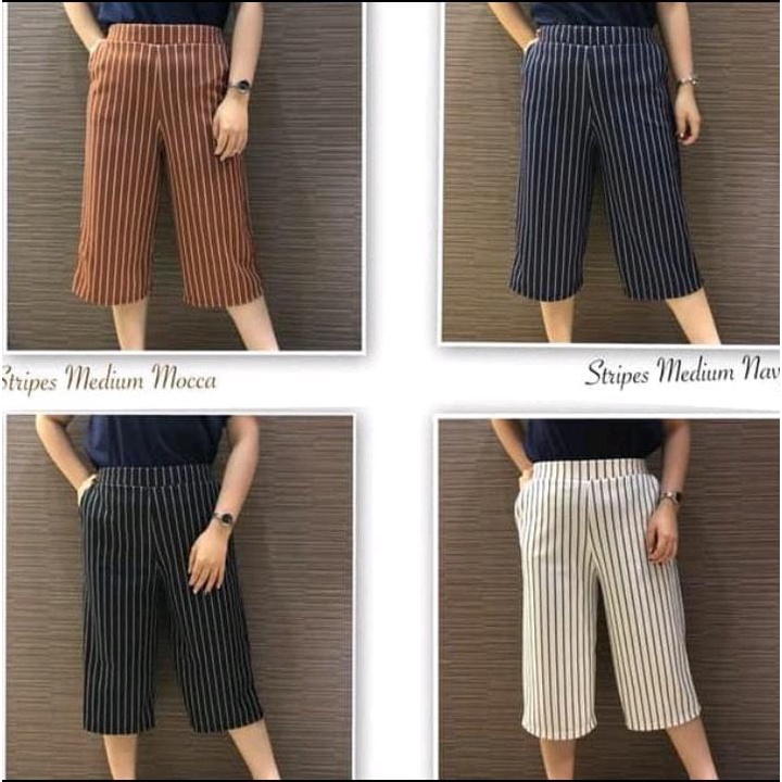 CELANA PENDEK MOTIF SALUR/STRIP//KULOT PENDEK WANITA