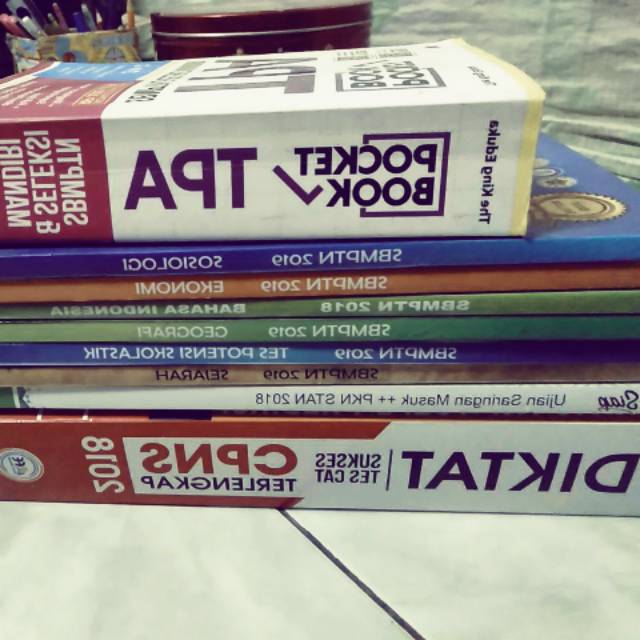 Preloved buku sbmptn soshum wangsit bekas karya jeroanayam + soal-soal simak ui zenius