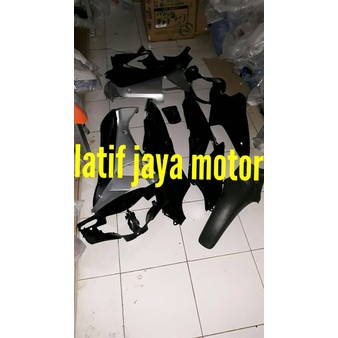 cover body kasar halus Supra x 125 lama silver hitam