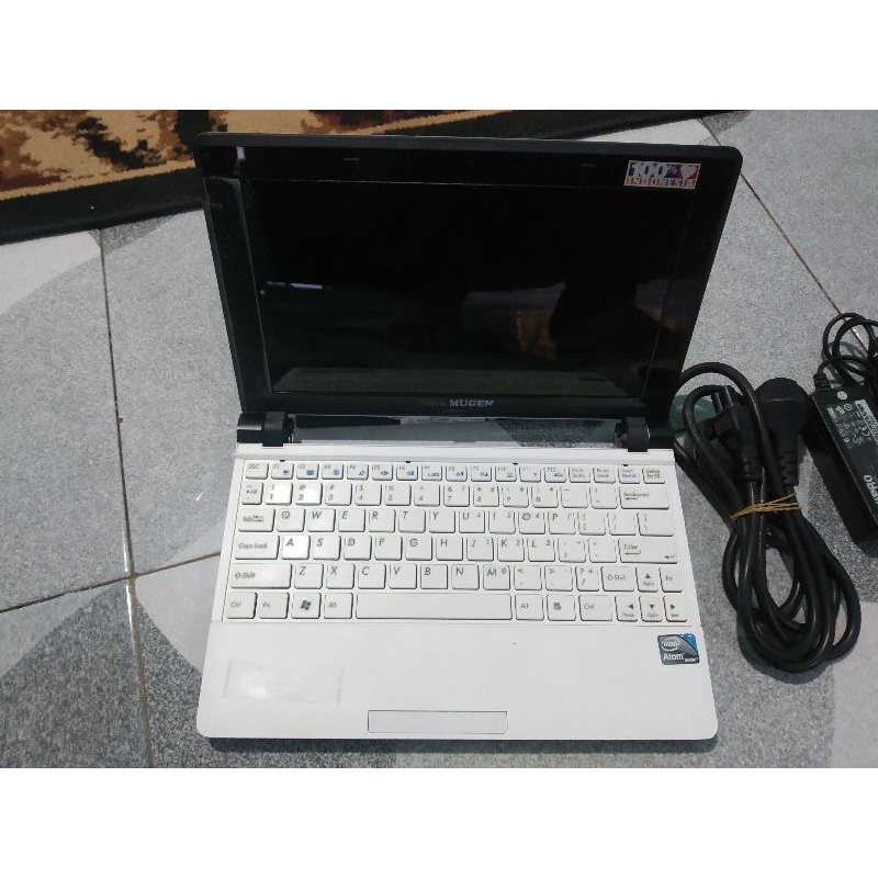 Laptop Netbook SMK MUGEN B101E12