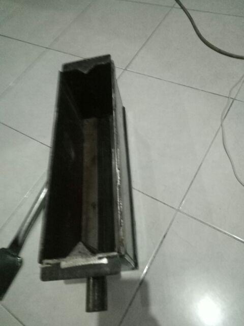 Cetakan Batako Engsel 35x15x10 Cm