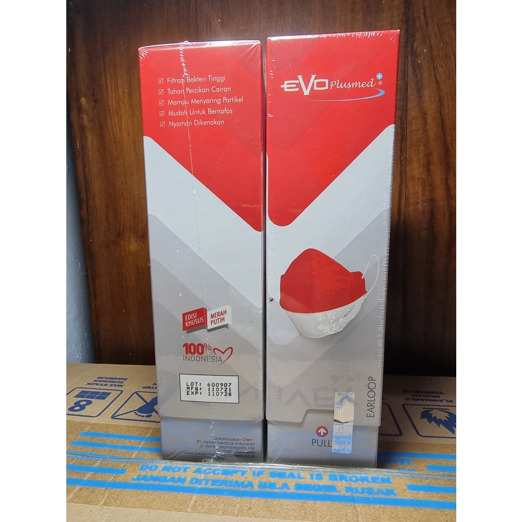 MASKER EVO PLUSMED MERAH PUTIH SPECIAL EDITION ISI 20 PCS