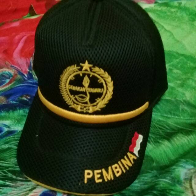 Topi pembina pramuka