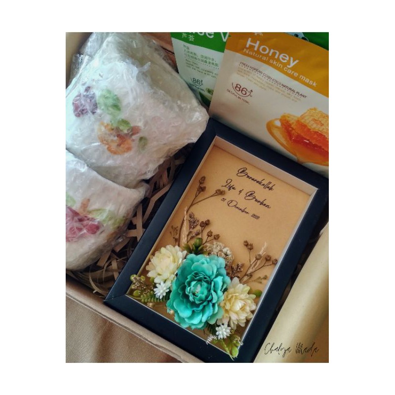 

hampers wedding, gift box wedding, mug, box kado