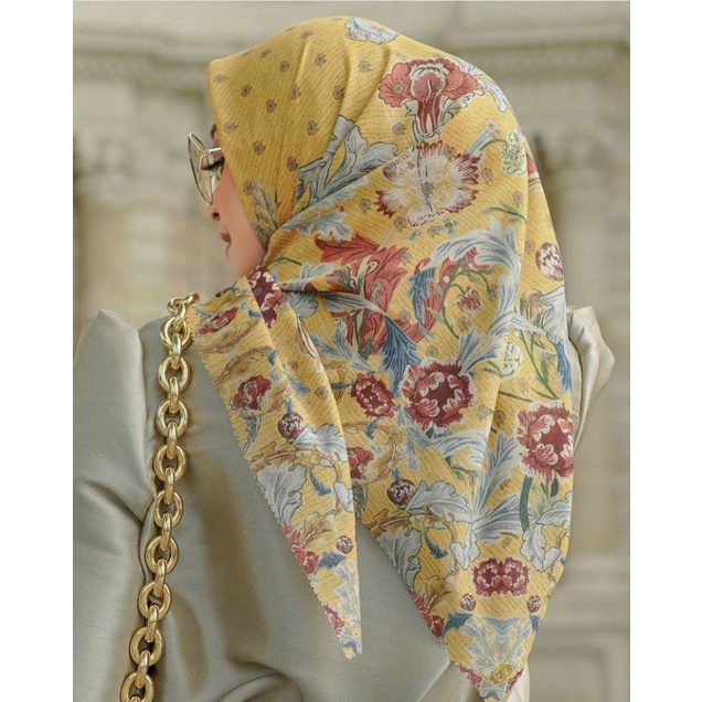buttonscarves royale series yellow (new)