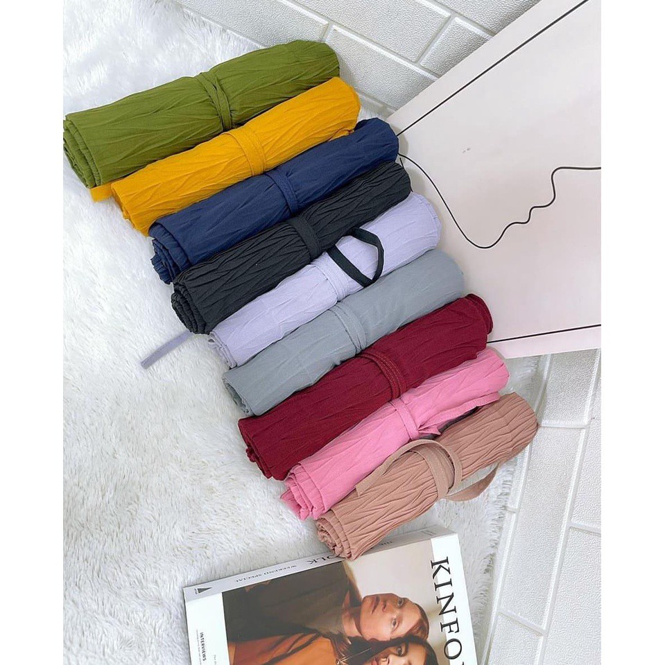 𝐃𝐎𝐎𝐍𝐊𝐀 Emira - HIJAB INSTANT TALI BERGO MARYAM PLISKET Padi Zig Zag Matt. Diamondcrepe-4