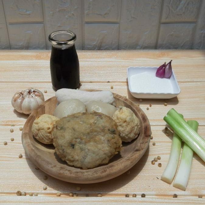 

Pempek palembang pempek ikan tenggiri isi 100 adaan lenjer kulit telur