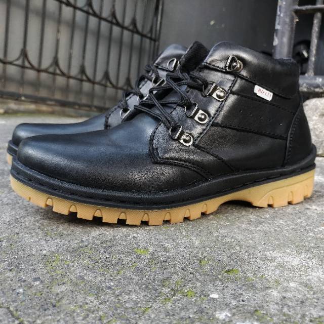 Sepatu Boots Pria Bahan Kulit Asli Elegan