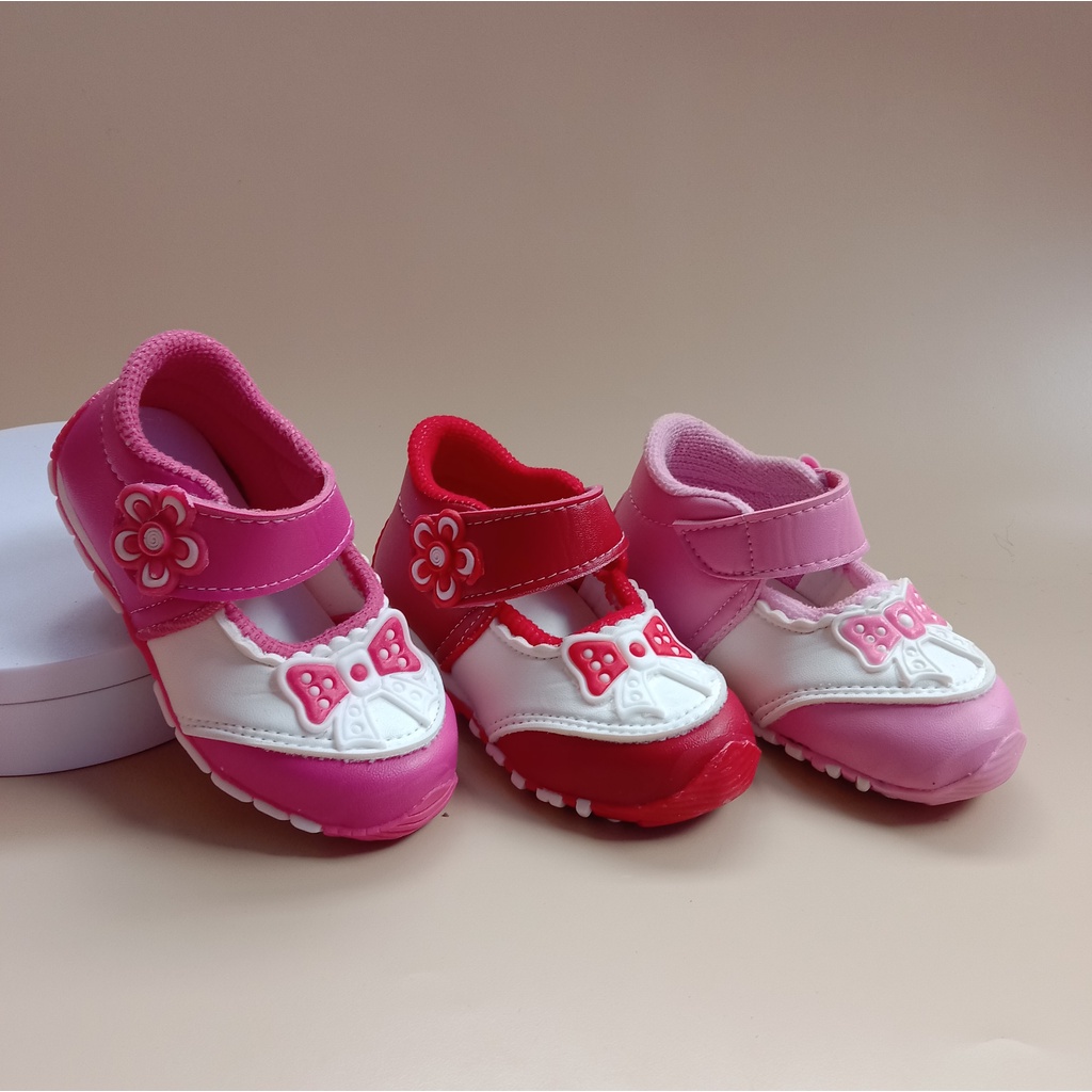 Sepatu bayi bunyi anak perempuan usia 1-3 tahun / sepatu bayi murah / sepatu anak casual keren-pita