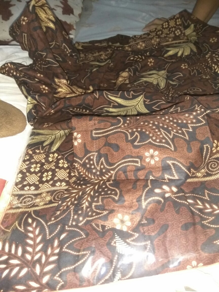 Hem Batik Pria Pendek Lawasan Sogan/pari Sulur/parang Black/merak Papua Ori