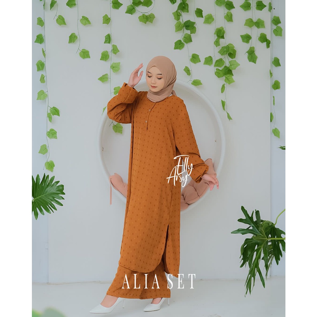 Setelan kerja tunik celana hanna hawa alia one set crinkle malay super flowly busana kerja muslimah terbaru hangout komunitas homedress nyaman setelan celana kerja baju wanita muslim air flow crinkle