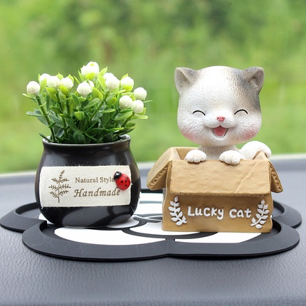 Perempuan Untuk Dekorasi Interior Mobil/Lucu Kucing Kardus Hiasan Dashboard aksesoris Mobil/ Hiasan pajangan solar dashboard dasbor mobil kucing lucky cat/Dekorasi konsol tengah mobil/ornamen mobil