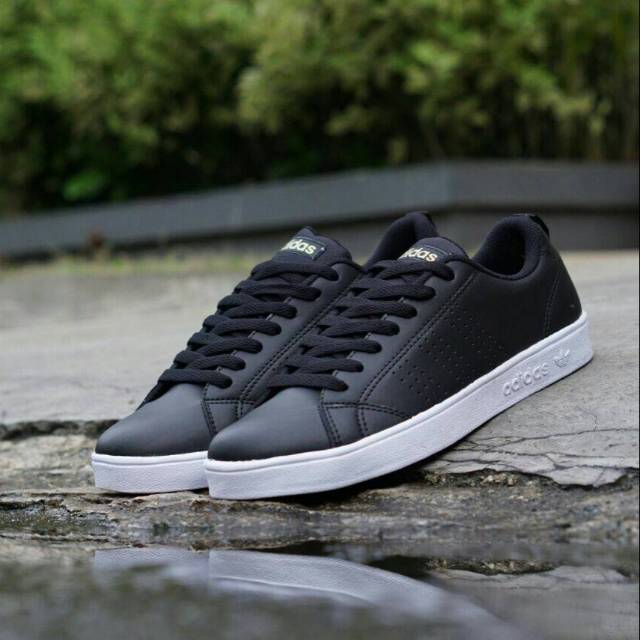 Sepatu adidas neo advantage
