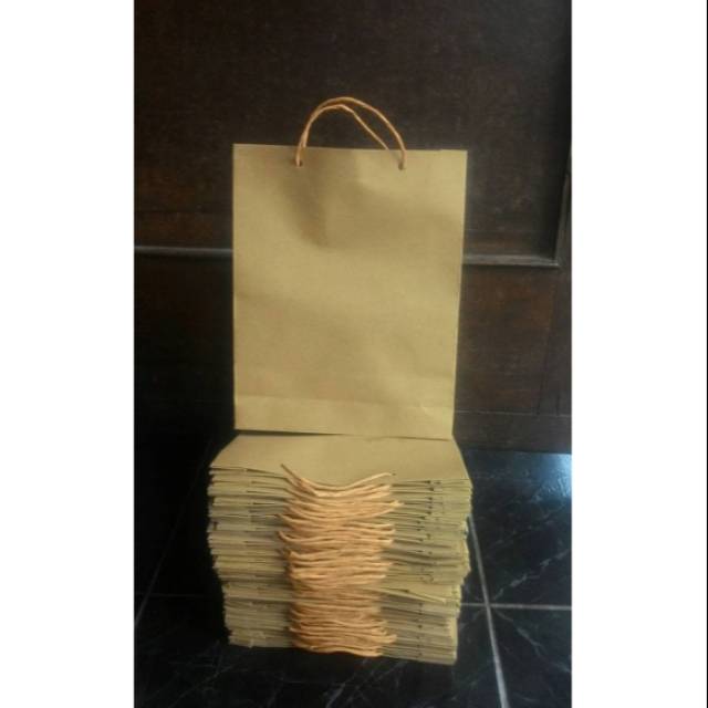 

Paper bag / shoping bag / tas kertas polos 18 x 5 x 22