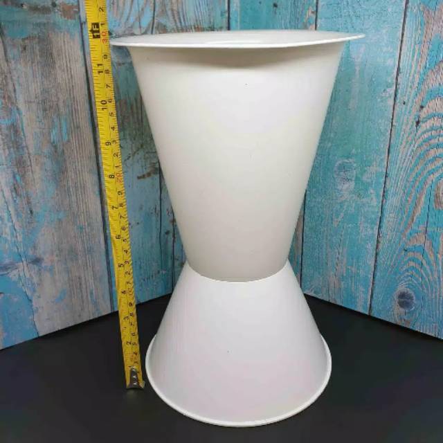 VAS BUNGA PLASTIK/POT BUNGA PLASTIK/VAS PLASTIK PUTIH/TINGGI 30 cm