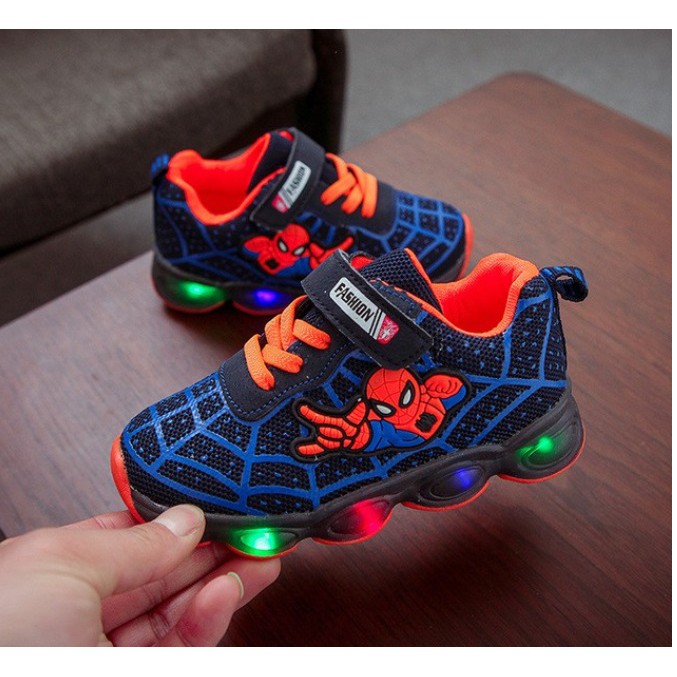 Sepatu Spiderman LED Sneakers Kids Shoes dengan Lampu LED Sepatu Anak