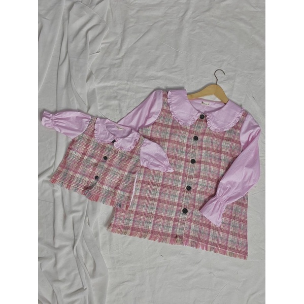 KEMEJA WANITA CASUAL LACE TOP KOREAN STYLE / ATASAN WANITA BAJU WANITA KEKINIAN MOTIF KOMBINASI-Custome couple 🌼