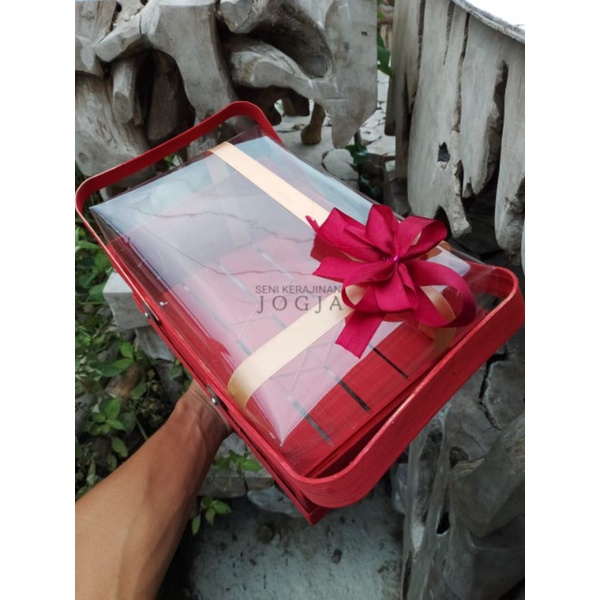 

Keranjang merah 30x20 mika tinggi/Hadiah/Seserahan/Kado/Makanan/Wafer/Lebaran/Wadah/Hampers/Pesta/Properti/Murah/Sembako/Besek/Bingkisan/Parcel/Imlek/Natal