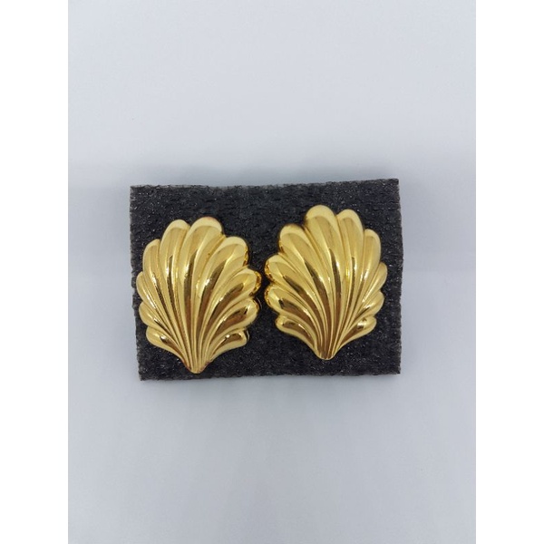Anting Clip Merk MONET