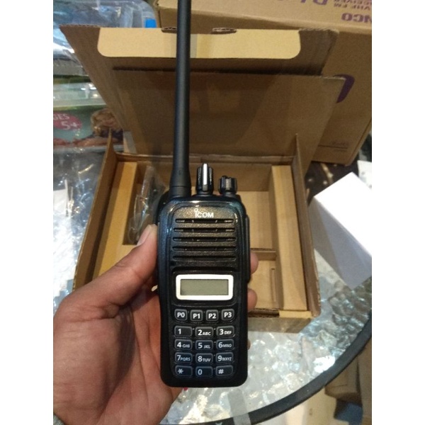 Ht Icom V88 IC - V88 VHF 136 - 174 mhz ht handy talkie