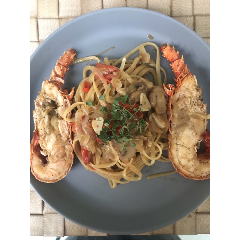 

Pasta Lobster linguini ilovbster scampi