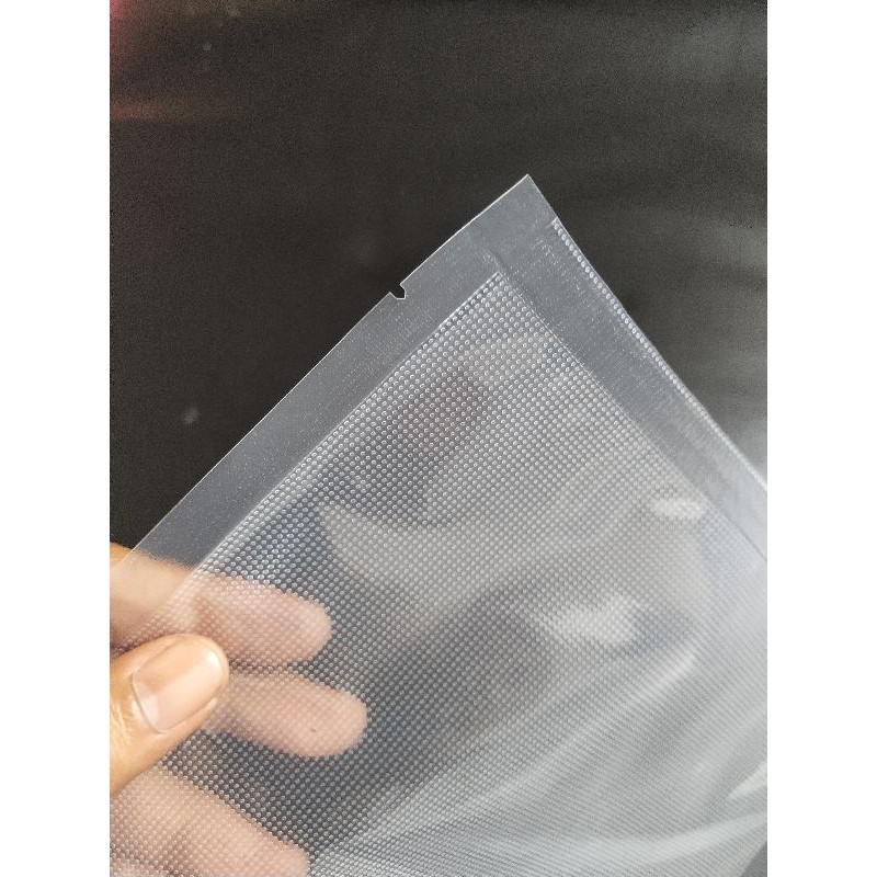 

Plastik 25x30 cm vacum emboss 90 micron isi 50 lembar