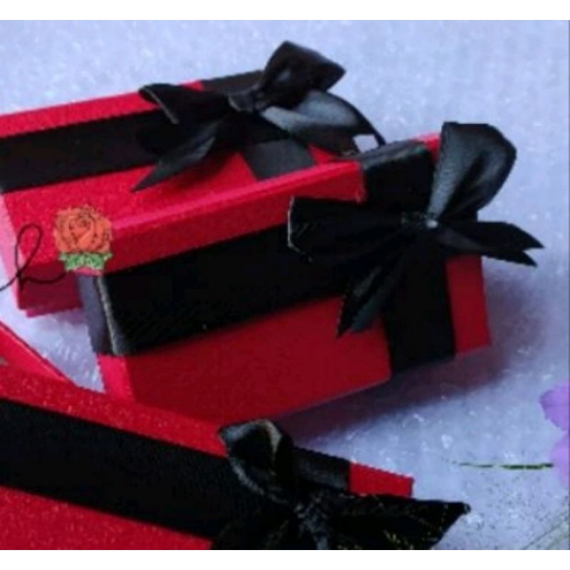 

box kado / gift box / kotak kado / kotak mini / box suvenir 12x6x3