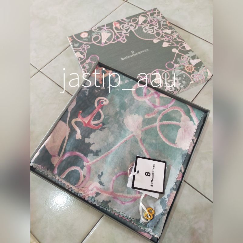 The Nautical Voal Buttonscraves