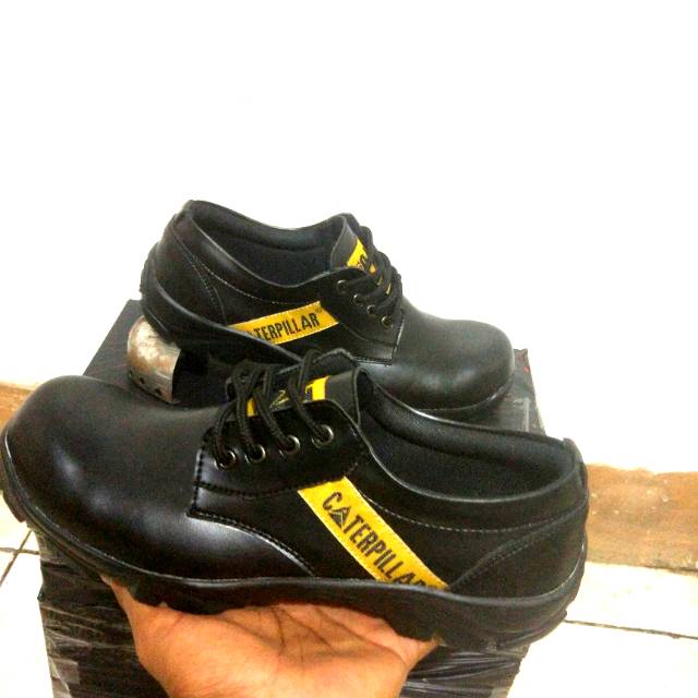 SEPATU PRIA SAFETY UNDERGROUND - LOW CARTERPILAR