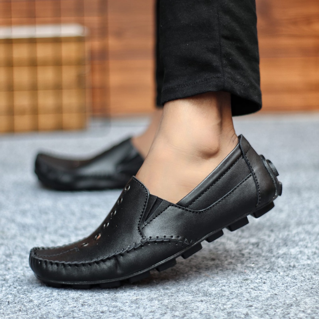 GOW  Sepatu Kasual Slip On Pria Kulit Asli Trendy Kekinian Pantofel Kerja Kantor Murah Anti Slip