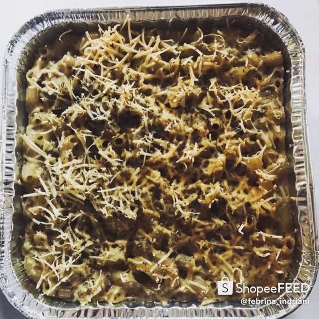 

Makaroni Schottel Panggang Beef Cheddar Ukuran M (20x20)