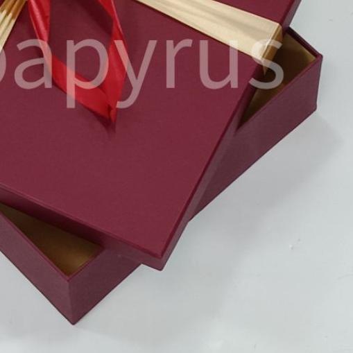 

☞ PAPYRUS 30X30 Tinggi 10cm Kotak Kado Gift Box Hadiah ℗