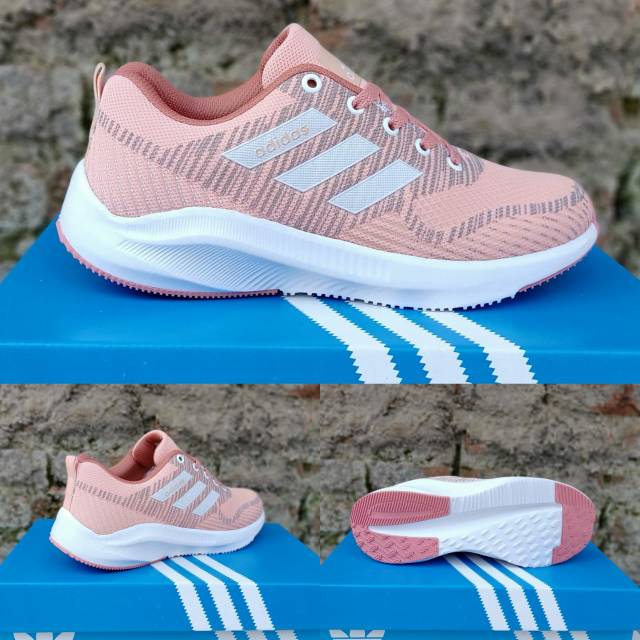 SEPATU SPORT ADIDAS