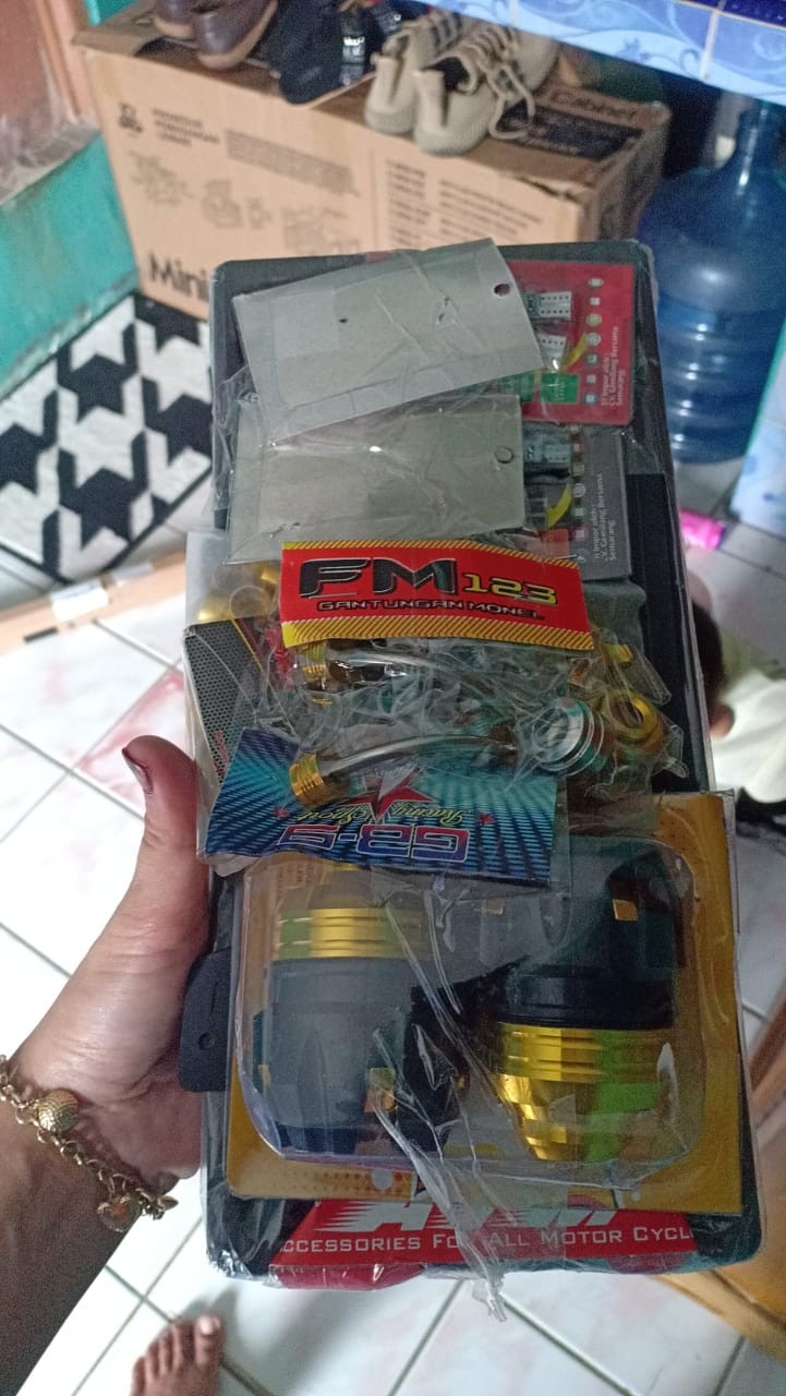 Gantungan Cakar Stainlish Universal