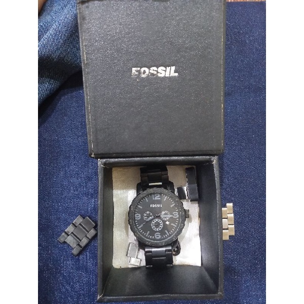 Jam Tangan Pria preloved sepaket Fossil Nixon jual cdpat bu second