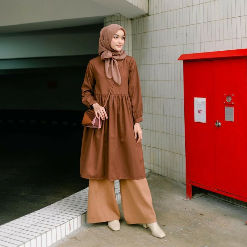 Calla Plain Tunik Heaven Lights / Preloved Heaven Lights / Calla Plain Tunik Caramel Size XL