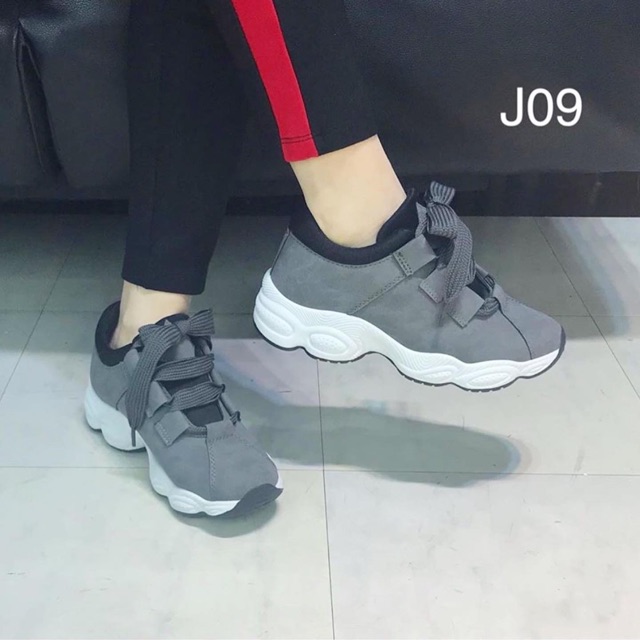 Sneakers J09