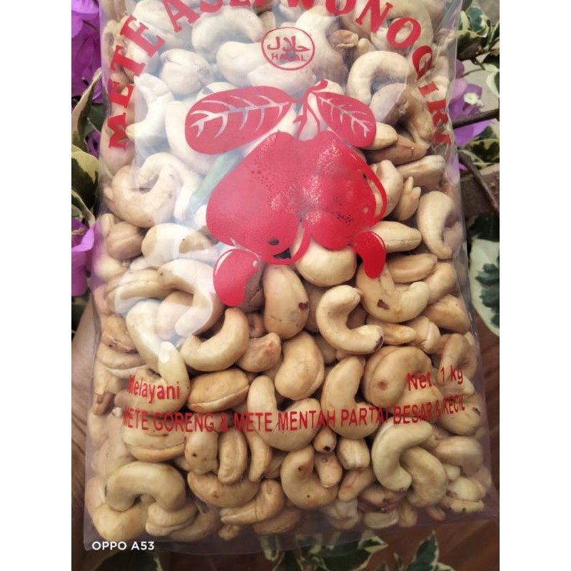 

kacang mete matang