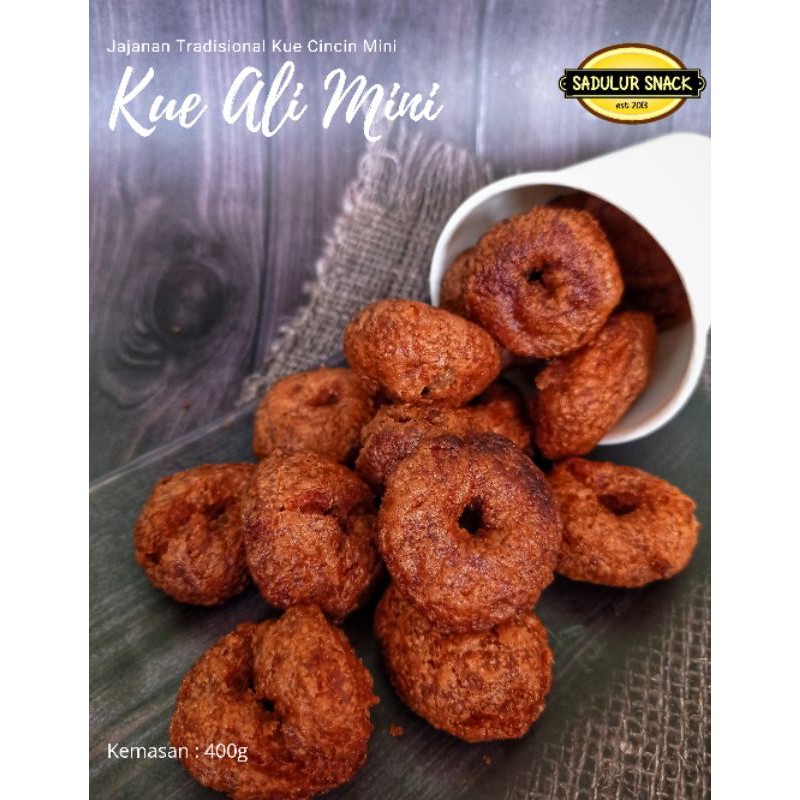 

Kwe Ali / Kue Cincin Mini (Mini Ring Cake)