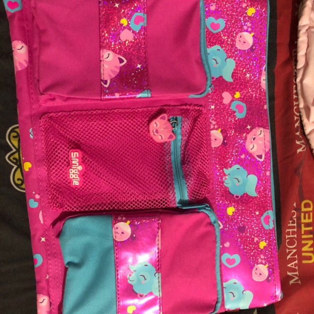 

Smiggle stylin' book bag