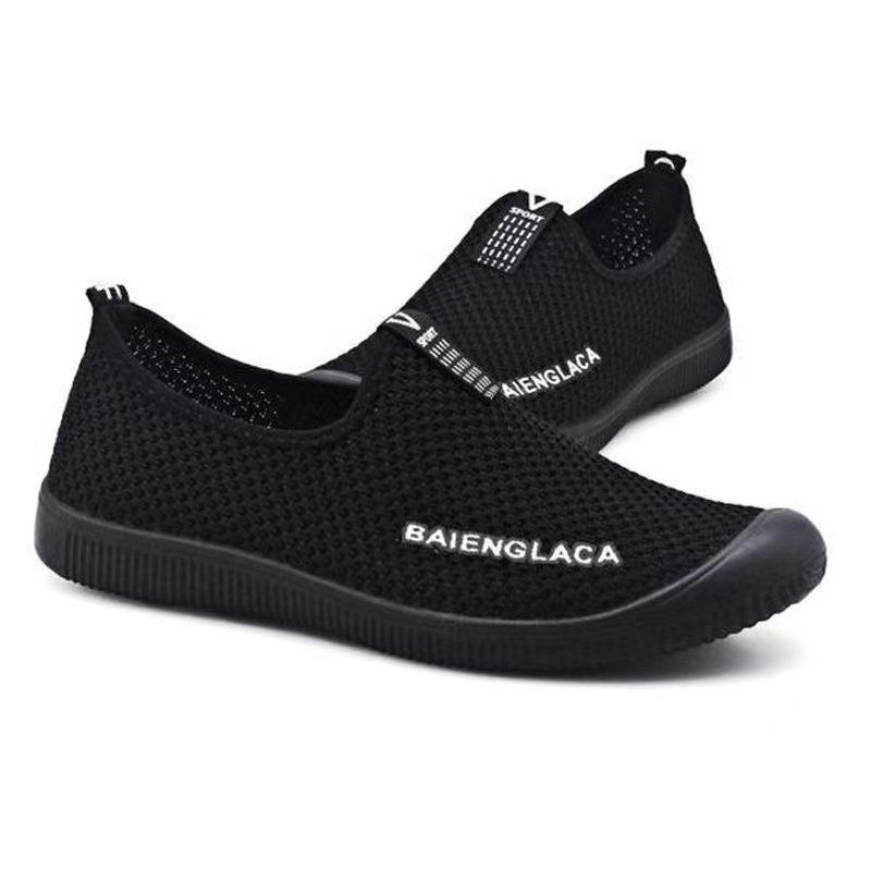 Highland Sepatu Slip On Pria Santai Sepatu Pria Casual Sepatu Sekolah Hitam MR209