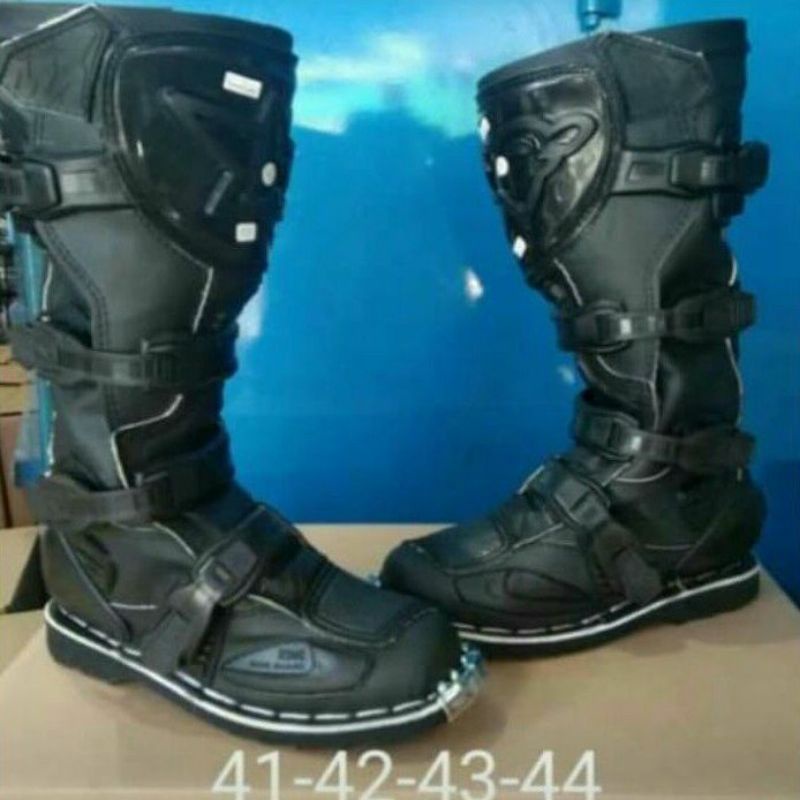 sepatu cross rnl