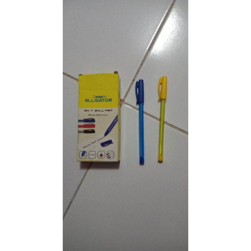 

PULPEN ALLIGATOR PENA BIRU HITAM MERAH