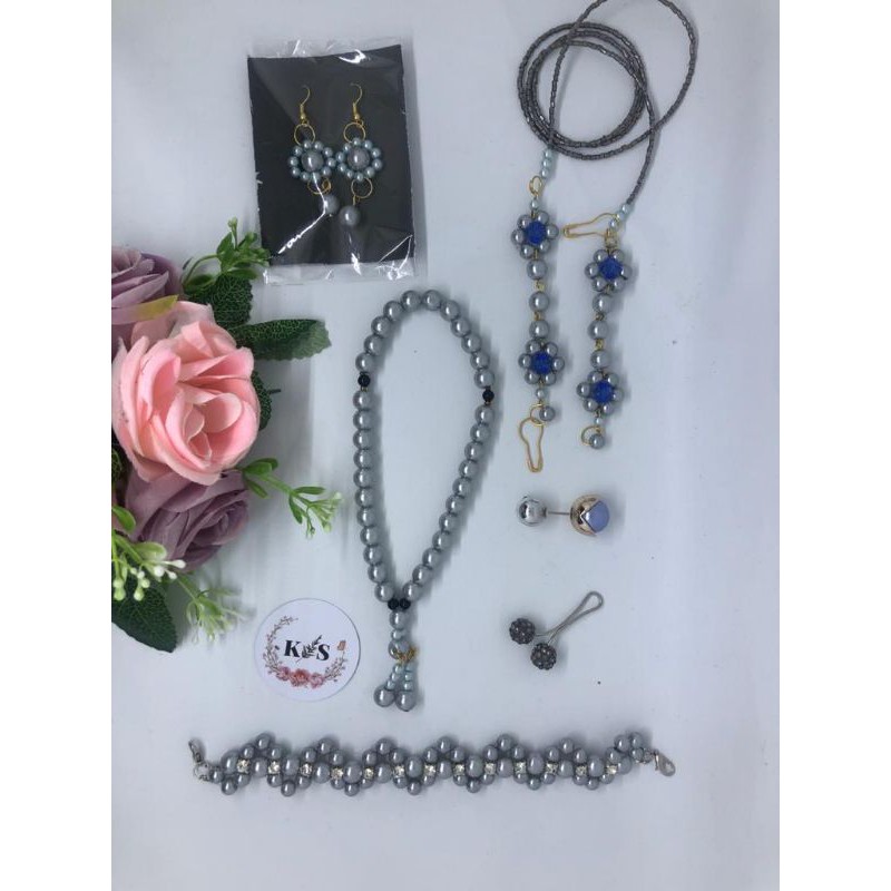 

KonektorMutiara/Hampers/GiftBox/KonektorMasker/StrapMasker/Silver