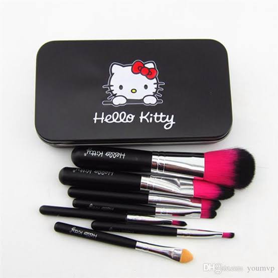 HELLO KITTY MINI BRUSH KIT