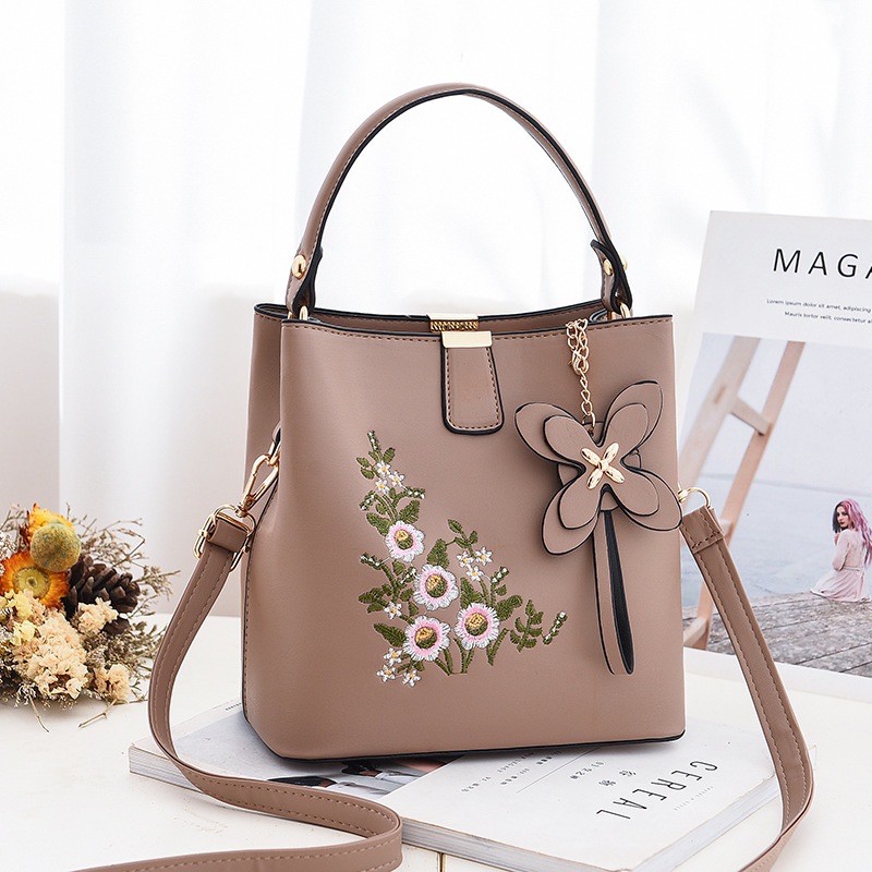 ✨✨FREE GANTUNGAN LUCU✨✨TAS WANITA CEWEK HANDBAG SELEMPANG SHOULDER WANITA IMPORT KONDANGAN LB- 194