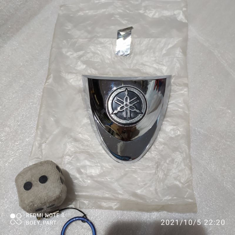 Emblem logo dasi Yamaha f1zr fizr f1z r chrome original nos