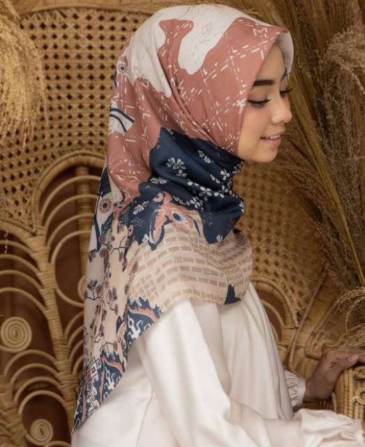 ISWARA SCARF SADARA BY WEARINGKLAMBY