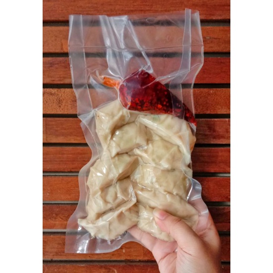 

Gyoza Frozen 10pcs FREE CHILLI OIL / MENTAI / CHEESE